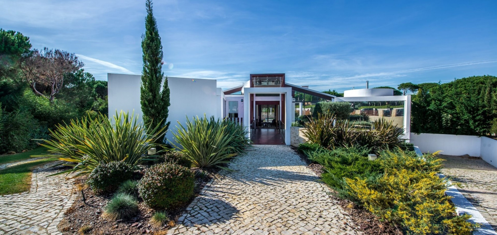 Luxury Villa Near Victoria Golf Course Algarve for Rent - Chicane