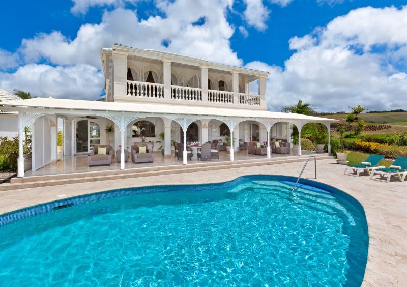 Should you list your luxury Algarve villa?
