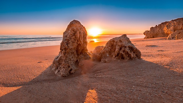 Luxury villas in the Algarve for rent with walking distance to the beach
